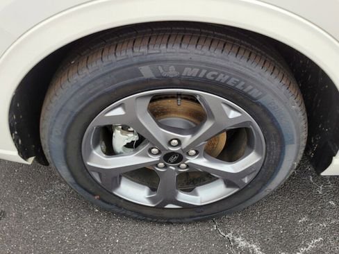 Used 2024 Ford Escape ST-Line w/ Equipment Group 301A image 17