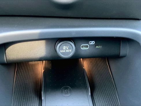 New 2026 Volvo XC40 B5 Ultra w/ Climate Package image 23