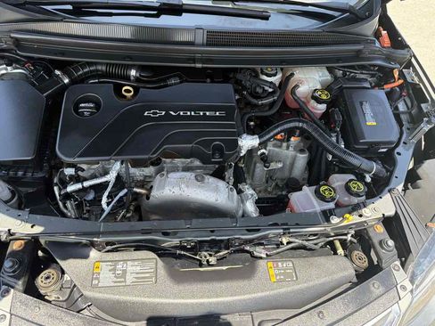 Used 2017 Chevrolet Volt LT w/ Comfort Package FWD image 21