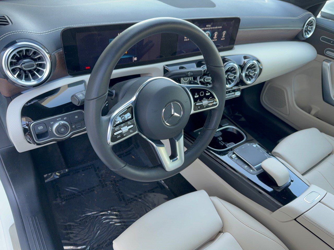 Certified 2023 Mercedes-Benz CLA 250 image 4