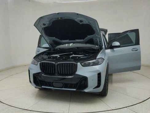 Used 2025 BMW X5 xDrive40i w/ M Sport Package image 77