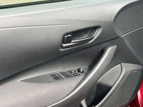 Used 2025 Toyota Corolla LE FWD image 14