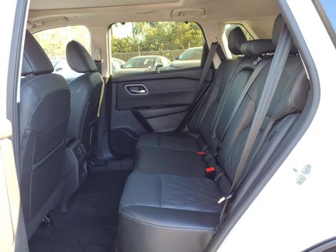 Certified 2024 Nissan Rogue Platinum w/ Platinum Premium Package image 18