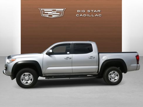 Used 2023 Toyota Tacoma SR w/ SR Convenience Package image 2