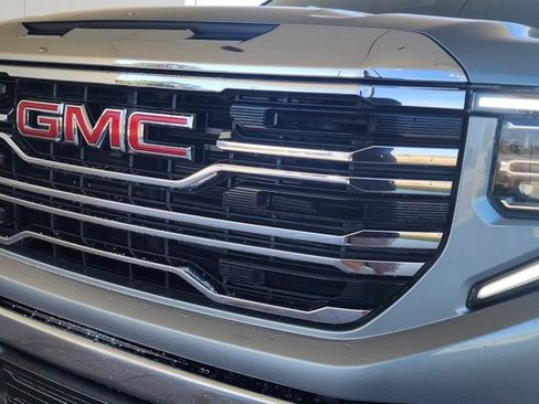 Used 2025 GMC Sierra 1500 SLT w/ SLT Premium Package image 2