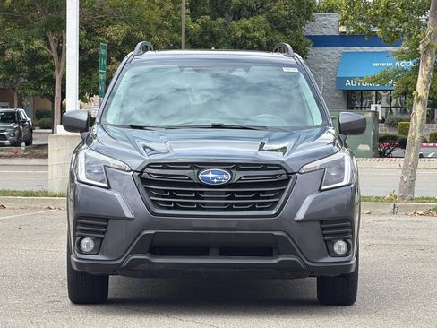 Used 2023 Subaru Forester Premium AWD/4WD image 9