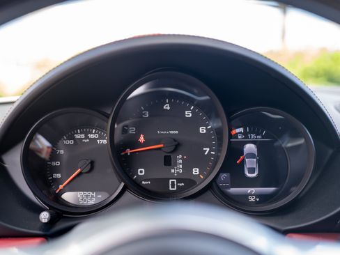 Used 2025 Porsche 718 Cayman RWD image 21