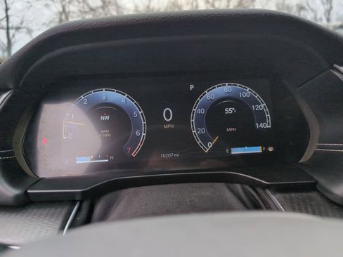 Used 2025 Jeep Grand Cherokee Laredo w/ Luxury Tech Group I image 22