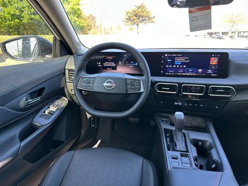 New 2026 Nissan Sentra SR w/ SR Premium Package FWD image 21