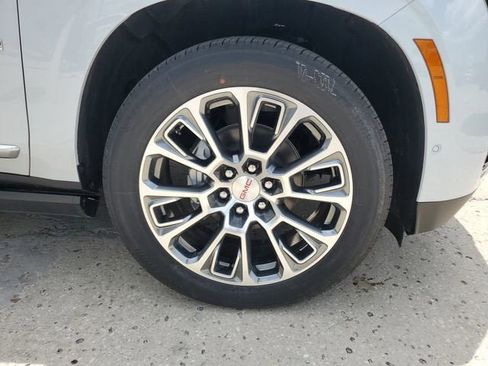 New 2026 GMC Yukon XL Denali AWD/4WD image 6