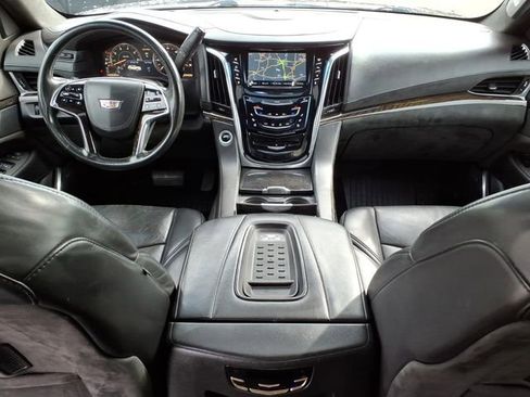 Used 2015 Cadillac Escalade ESV Platinum AWD/4WD image 27