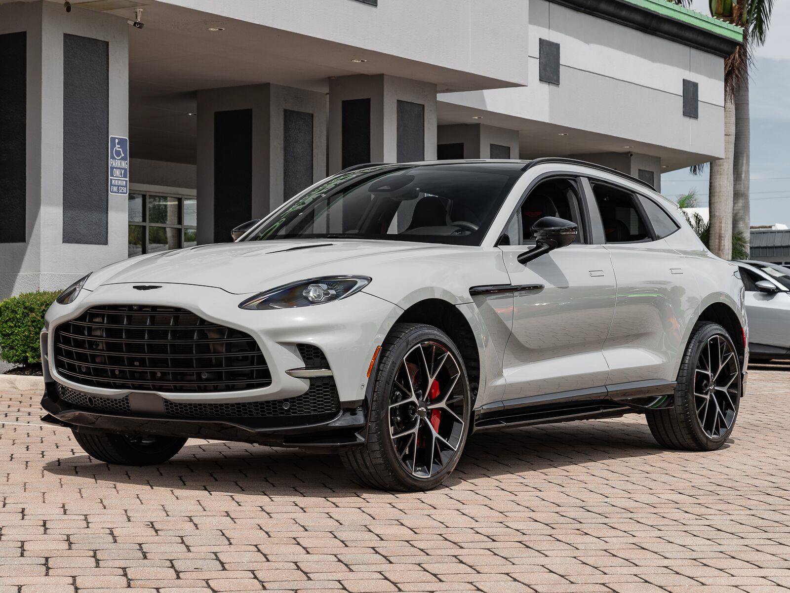 Used 2025 Aston Martin DBX 707 AWD/4WD image 26
