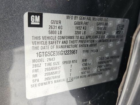 Used 2016 GMC Canyon SLE image 39