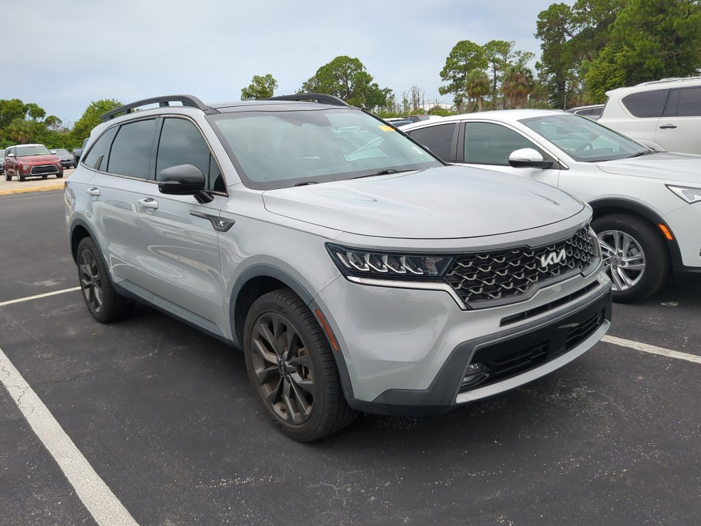 Certified 2022 Kia Sorento X-Line EX AWD/4WD image 2
