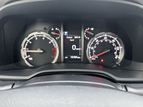 Used 2024 Toyota 4Runner TRD Off-Road Premium image 17