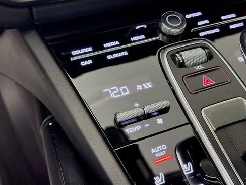 Used 2020 Porsche Cayenne Turbo AWD/4WD image 16