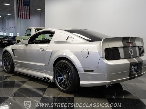 Used 2006 Ford Mustang GT RWD image 10