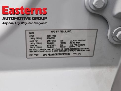 Used 2022 Tesla Model Y Long Range AWD/4WD image 30