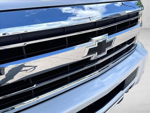 Used 2019 Chevrolet Silverado 2500 High Country w/ Duramax Plus Package AWD/4WD image 27
