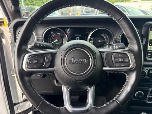 Used 2023 Jeep Wrangler Unlimited Sahara w/ Cold Weather Group AWD/4WD image 11