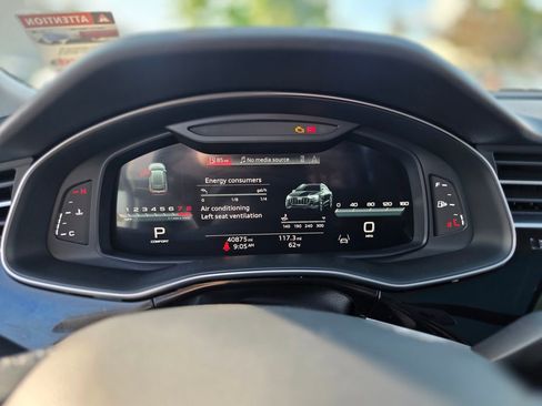 Used 2023 Audi Q8 Premium Plus image 22