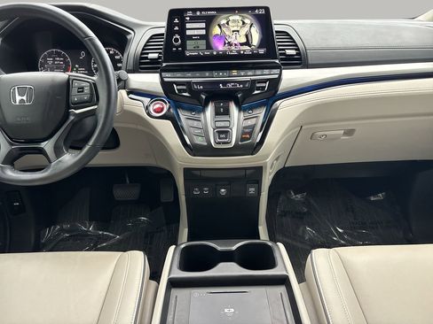Used 2025 Honda Odyssey Touring image 10
