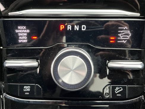 Used 2024 Jeep Grand Cherokee Overland w/ Luxury Tech Group IV image 23