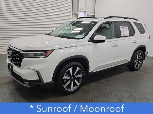 Used 2024 Honda Pilot Touring image 5