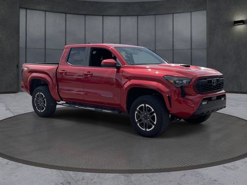 Used 2025 Toyota Tacoma TRD Sport AWD/4WD image 8