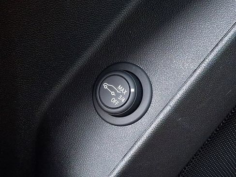 Used 2024 Chevrolet Equinox LT w/ LPO, Floor Liner Package FWD image 22