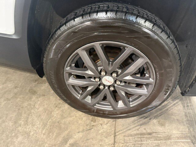 Used 2017 GMC Acadia SLT AWD/4WD image 27