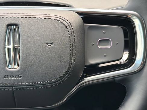 New 2026 Lincoln Nautilus Reserve AWD/4WD image 33