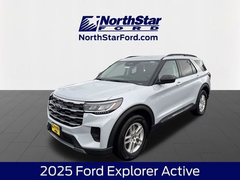 Used 2025 Ford Explorer Active image 1