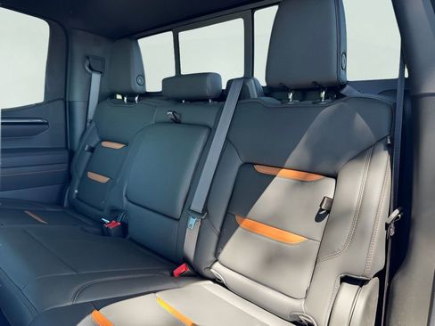 New 2026 GMC Sierra 1500 AT4 w/ AT4 Premium Package AWD/4WD image 13