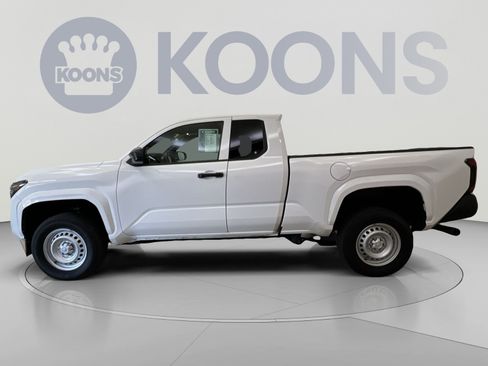 Used 2024 Toyota Tacoma SR RWD image 5