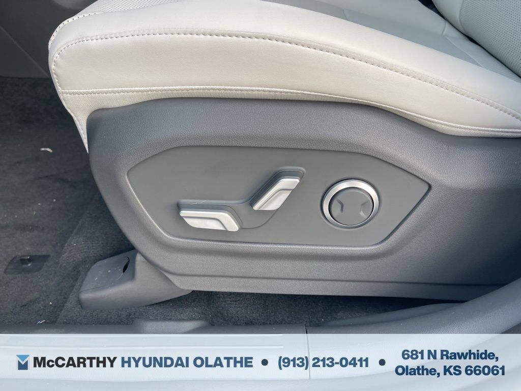 Used 2026 Hyundai Santa Fe SEL AWD/4WD image 22