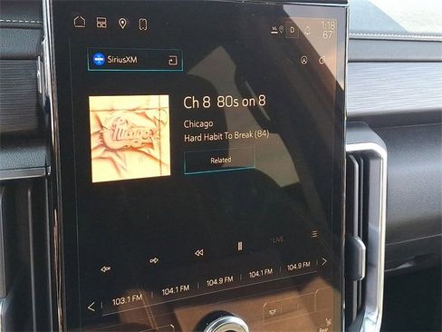 Used 2025 GMC Acadia Elevation image 17