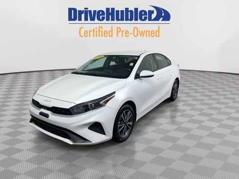 Used 2024 Kia Forte LXS image 6