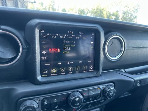 Used 2021 Jeep Wrangler Unlimited Rubicon 4xe w/ Steel Bumper Group AWD/4WD image 14