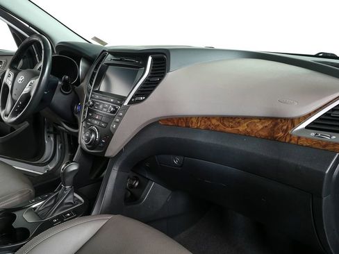 Used 2017 Hyundai Santa Fe Limited image 25