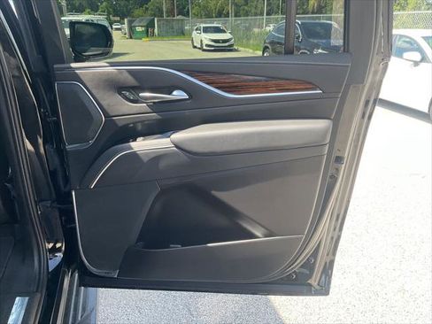 Used 2022 Cadillac Escalade ESV Luxury RWD image 27