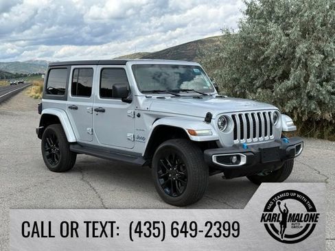 Used 2023 Jeep Wrangler Unlimited Sahara w/ Cold Weather Group AWD/4WD image 7