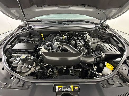 Used 2025 Dodge Durango GT AWD/4WD image 35