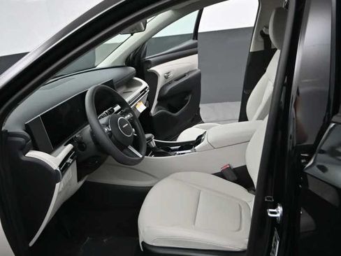 New 2026 Hyundai Tucson SEL Plus FWD image 16