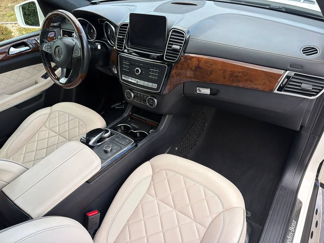 Used 2018 Mercedes-Benz GLS 550 4MATIC image 56