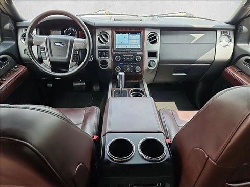 Used 2017 Ford Expedition Platinum image 16