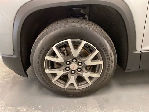 Certified 2023 GMC Acadia SLE w/ Driver Convenience Package AWD/4WD image 8