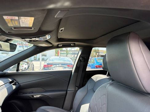 Used 2025 Lexus RX 350h w/ Convenience Package AWD/4WD image 9