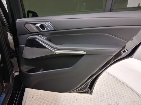 Certified 2025 BMW X7 xDrive40i w/ M Sport Package image 30