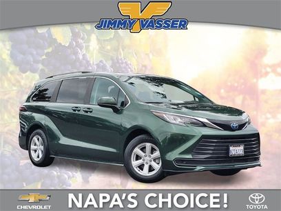 Certified 2022 Toyota Sienna LE